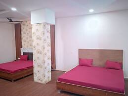 Hotel Aadhyav Palace