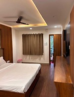 Hotel Aadhyav Palace