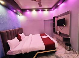 Hotel PLC Grand