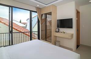 Maison Hin