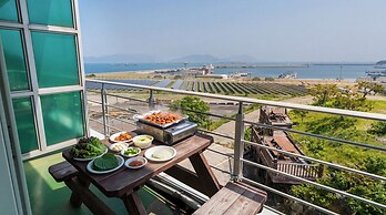 Yeosu Redondo Ocean View Pension