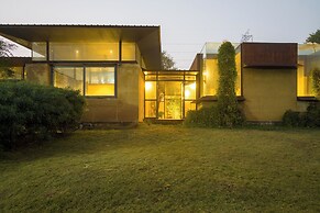 ELIVAAS Hari Bagh 4 BHK Villa