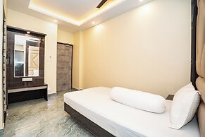 Mahabhoj Hotel & Restaurant