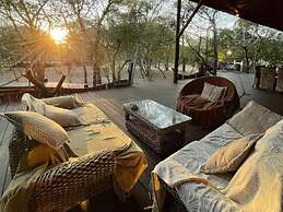 IHlozi Bush Lodge