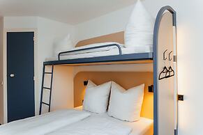 Magnet Hotel