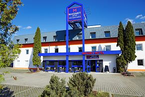 Magnet Hotel