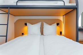 Magnet Hotel