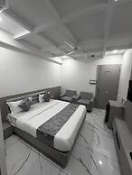 THE 7 ELEVEN HOTEL