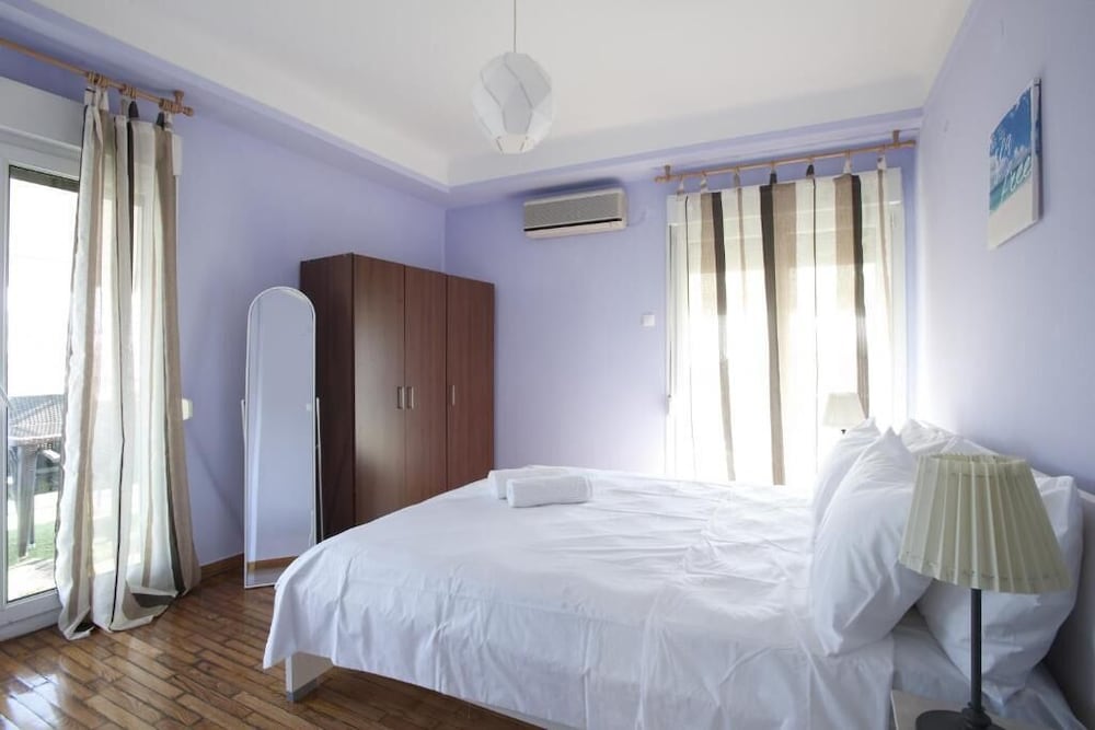 Ano Patisia A Fully Renovated Penthouse