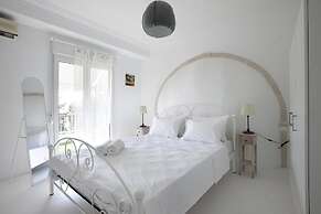 Ano Patisia A Fully Renovated Penthouse