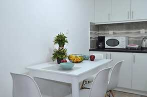 Spacious minimal apartment at Chalandri