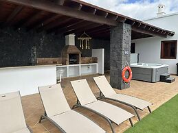 Villa Ballena Azul in Teguise