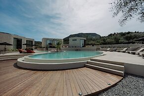 Kyklio Pavilions