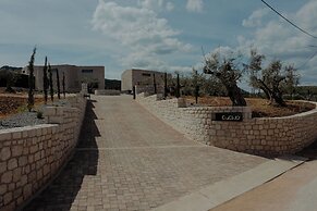 Kyklio Pavilions