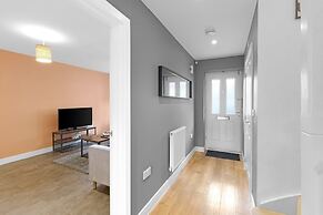 Stylish 3 Bedroom Home with Garden
