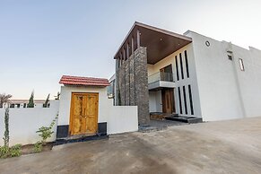 ELIVAAS Prive Kvanya Mansion with Pool