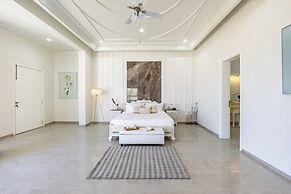 ELIVAAS Prive Kvanya Mansion with Pool