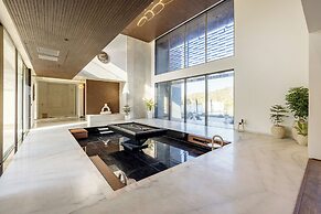 ELIVAAS Prive Kvanya Mansion with Pool