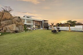 ELIVAAS Prive Kvanya Mansion with Pool