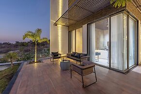 ELIVAAS Prive Kvanya Mansion with Pool
