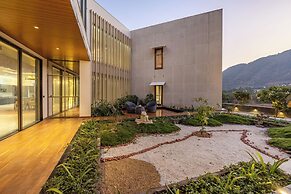 ELIVAAS Prive Kvanya Mansion with Pool
