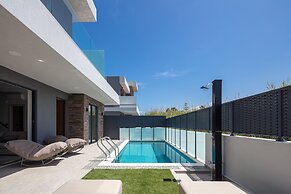 Villasaints I Pool BBQ Walk to Beach