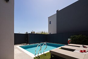 Villagioi III Pool Villa 250m to Sandy Beach