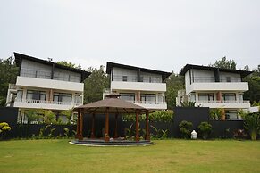 Bindiga Peak Resorts