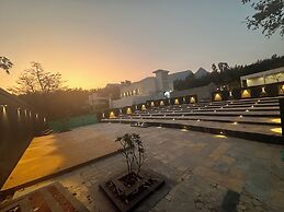 Bindiga Peak Resorts