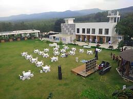 Bindiga Peak Resorts