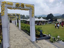 Bindiga Peak Resorts