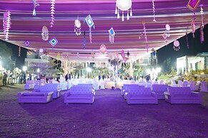Bindiga Peak Resorts
