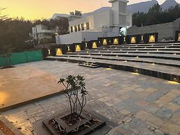 Bindiga Peak Resorts