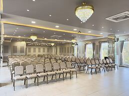 Bindiga Peak Resorts