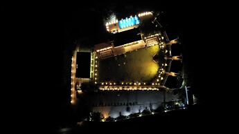 Bindiga Peak Resorts