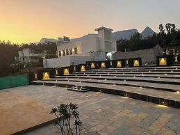 Bindiga Peak Resorts