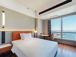 Novotel Dalian Zhongshan Square
