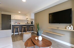 w Amazing Chic 1BR w Balcony in San Isidro