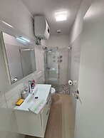 Oleander, Three-bedroom Apt in Trogir