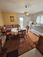 Oleander, Three-bedroom Apt in Trogir