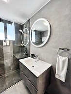 148 LIM - Stay Lumiere House