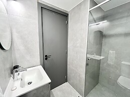 148 LIM - Stay Lumiere House