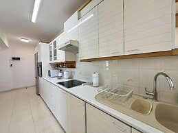 39 LCA - Stay Makenzie View Apartment