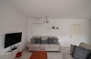43 PAP - Stay Iris Apartment
