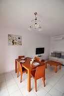 43 PAP - Stay Iris Apartment