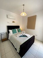 43 PAP - Stay Iris Apartment