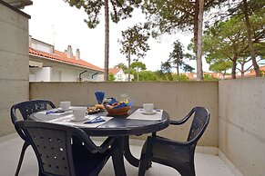 Spacious and Comfy Flat With Balcony
