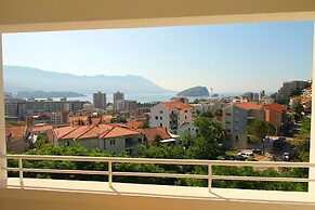 2 Bdr Seaview Apartment Budva