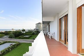 Equipped Flat With Garden and Pool