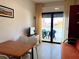 Functional Flat Just 50mt From the Beach